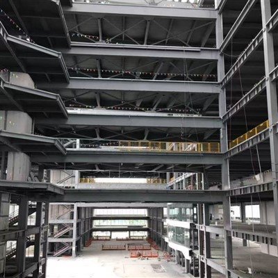 Edificio prefabricado de varios pisos con estructura de acero-